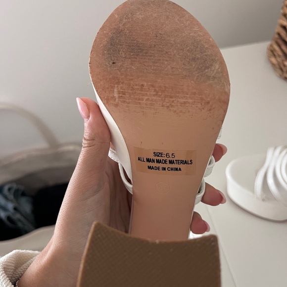 Heels - Picture 3 of 4